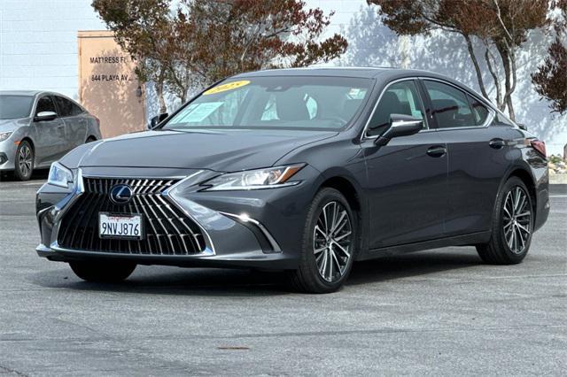 used 2025 Lexus ES 300h car, priced at $43,953