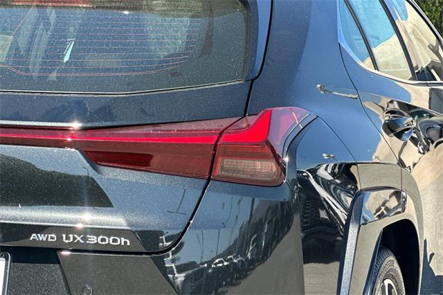 new 2025 Lexus UX 300h car, priced at $45,765