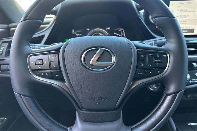 new 2025 Lexus ES 300h car, priced at $57,359