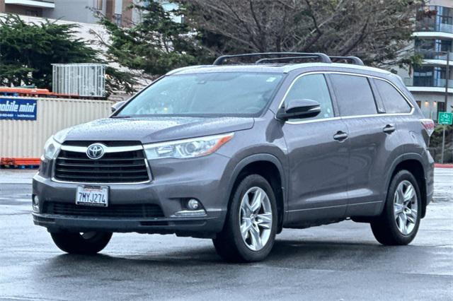 used 2015 Toyota Highlander car, priced at $18,989