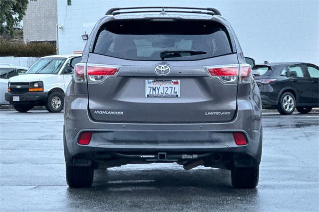 used 2015 Toyota Highlander car, priced at $18,989
