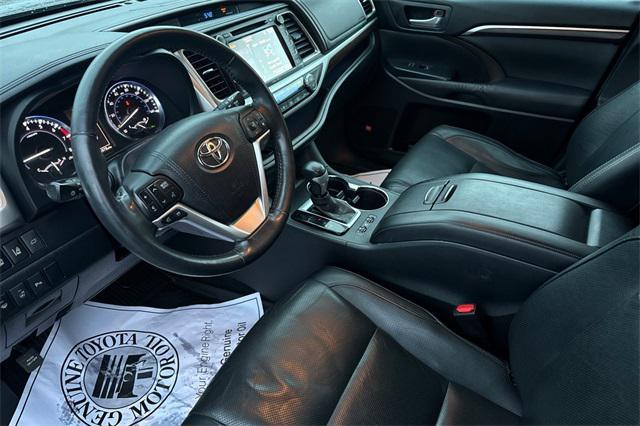 used 2015 Toyota Highlander car, priced at $18,989