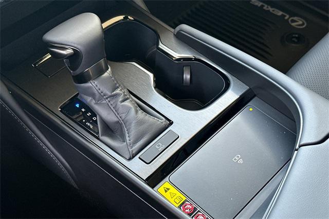 new 2025 Lexus ES 350 car, priced at $48,219