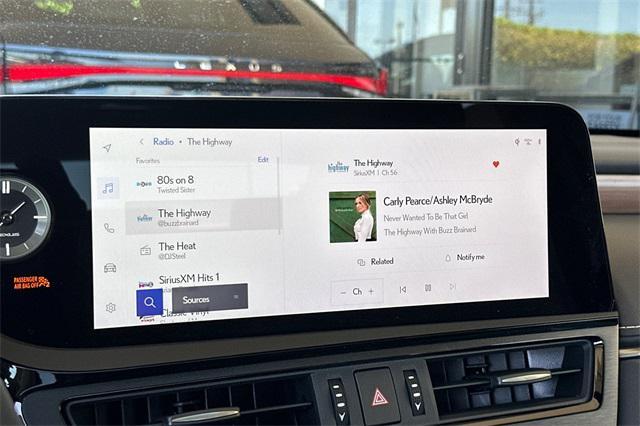 new 2025 Lexus ES 300h car, priced at $50,894