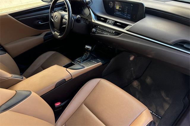 used 2021 Lexus ES 300h car, priced at $31,799