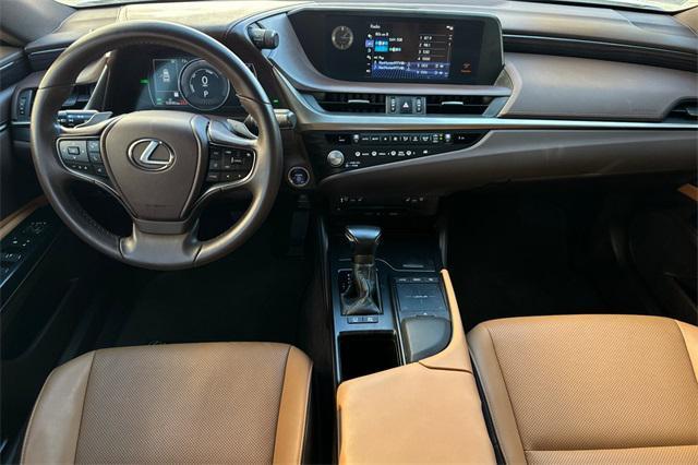 used 2021 Lexus ES 300h car, priced at $31,799