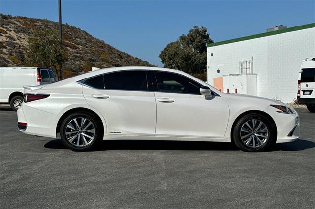 used 2021 Lexus ES 300h car, priced at $31,799