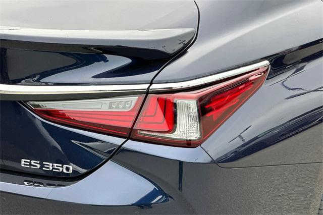 new 2025 Lexus ES 350 car, priced at $54,759