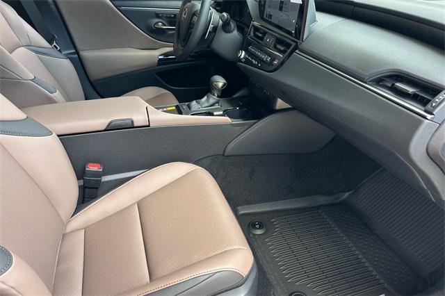 new 2025 Lexus ES 350 car, priced at $49,930