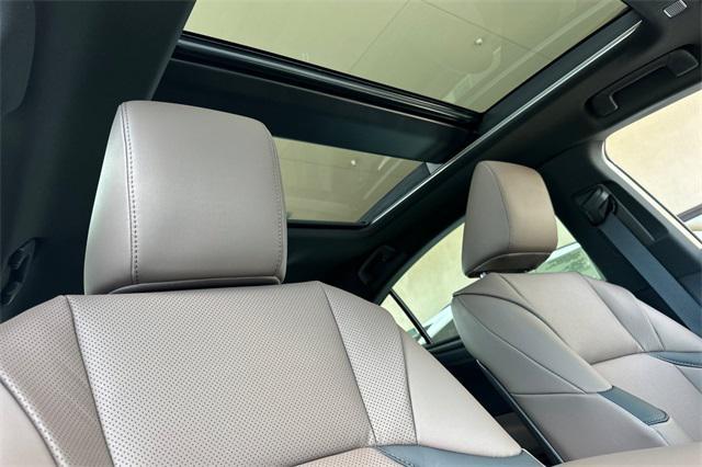 new 2025 Lexus ES 350 car, priced at $49,930