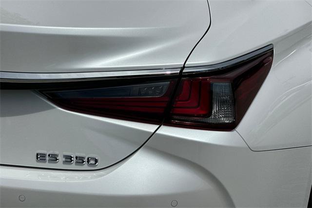 new 2025 Lexus ES 350 car, priced at $49,930