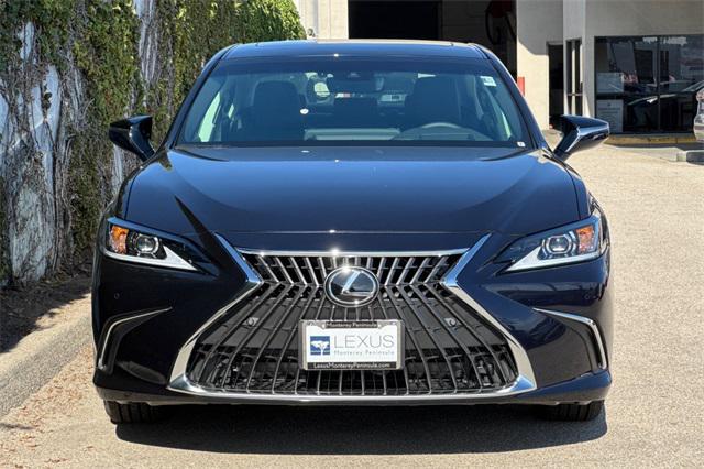 new 2025 Lexus ES 300h car, priced at $51,149