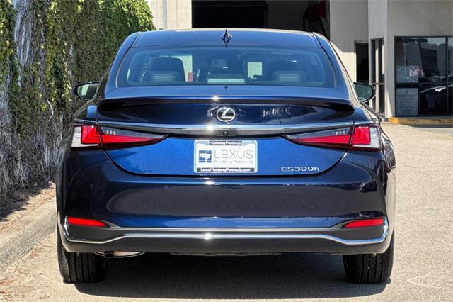 new 2025 Lexus ES 300h car, priced at $51,149