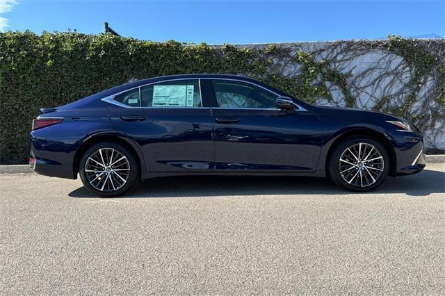 new 2025 Lexus ES 300h car, priced at $51,149