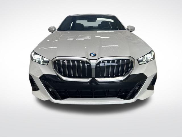 new 2024 BMW 530 car