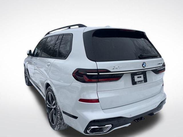 new 2025 BMW X7 car