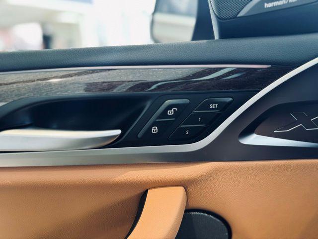 new 2025 BMW X4 car, priced at $61,670