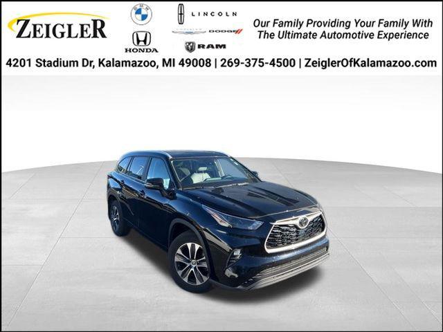 used 2023 Toyota Highlander car, priced at $38,000