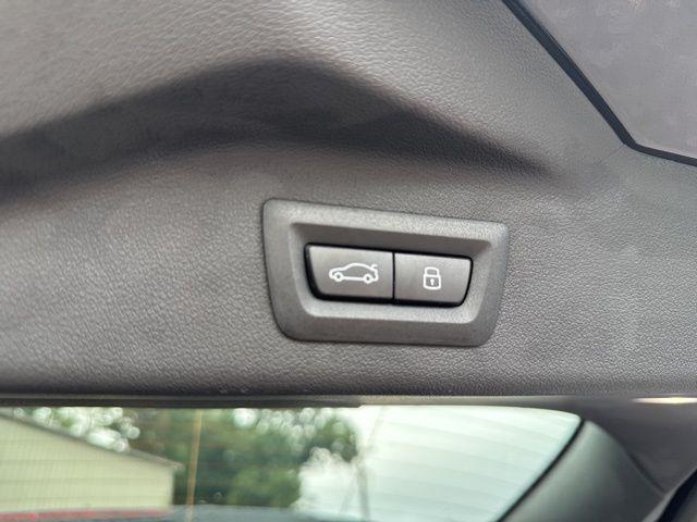 new 2026 BMW X7 car, priced at $102,035