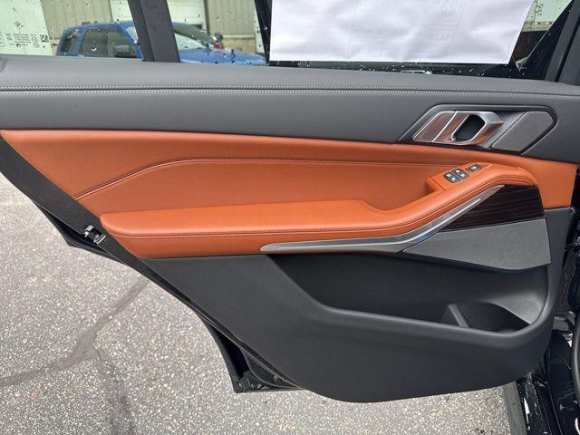 new 2026 BMW X7 car, priced at $102,035