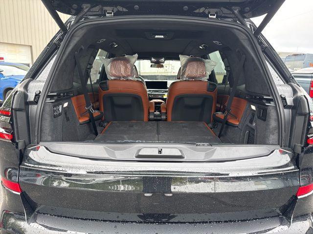 new 2026 BMW X7 car, priced at $102,035