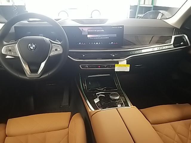 new 2025 BMW X7 car