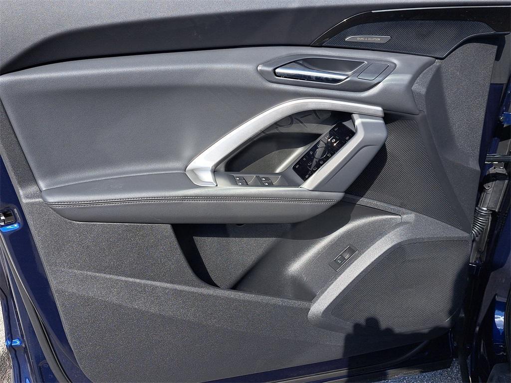 new 2025 Audi Q5 car, priced at $61,950