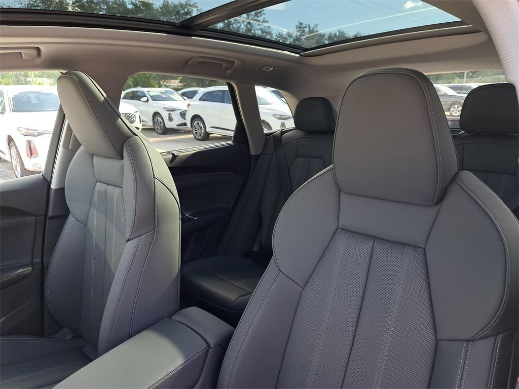 new 2025 Audi Q5 car, priced at $61,950