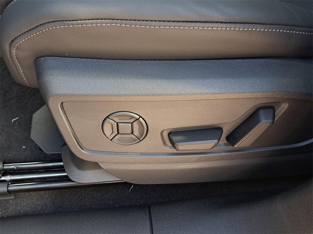 new 2025 Audi Q5 car, priced at $61,950