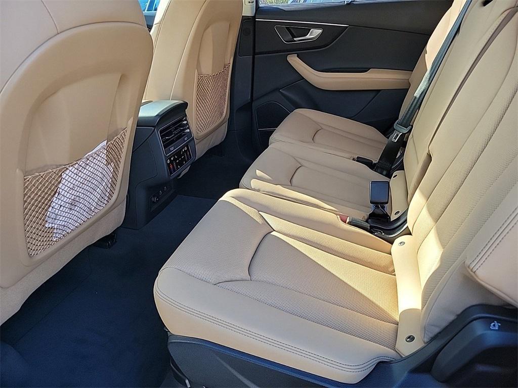 new 2025 Audi Q7 car, priced at $71,815