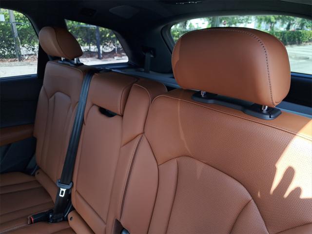 new 2025 Audi Q7 car, priced at $79,830