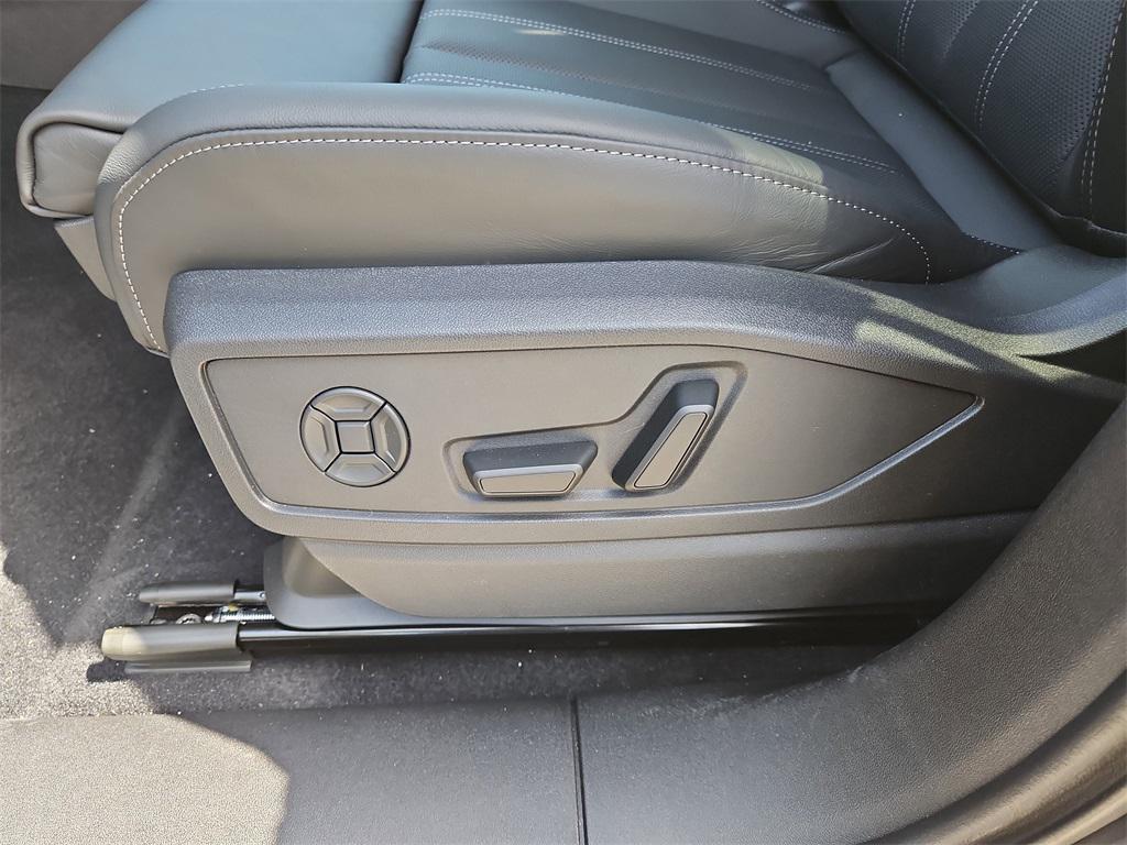 new 2025 Audi Q5 car, priced at $61,950