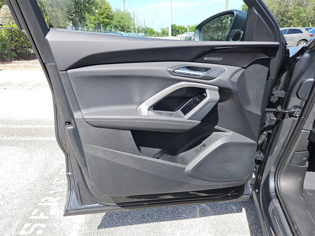 new 2025 Audi Q5 car, priced at $61,950