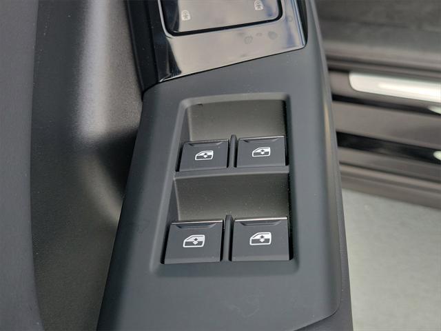 new 2025 Audi Q6 e-tron car, priced at $75,085