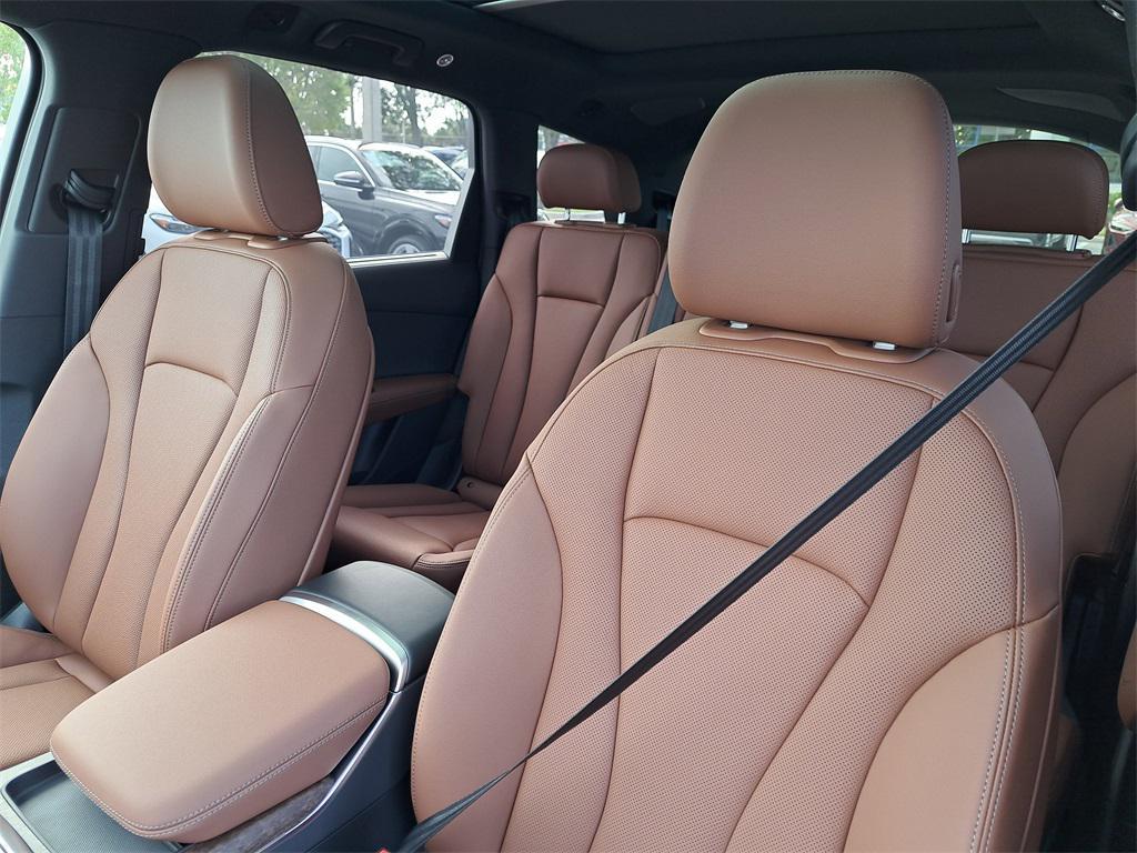 new 2026 Audi Q7 car, priced at $71,990