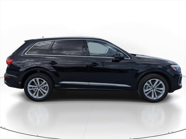 new 2025 Audi Q7 car, priced at $69,655