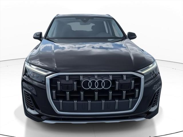 new 2025 Audi Q7 car, priced at $69,655