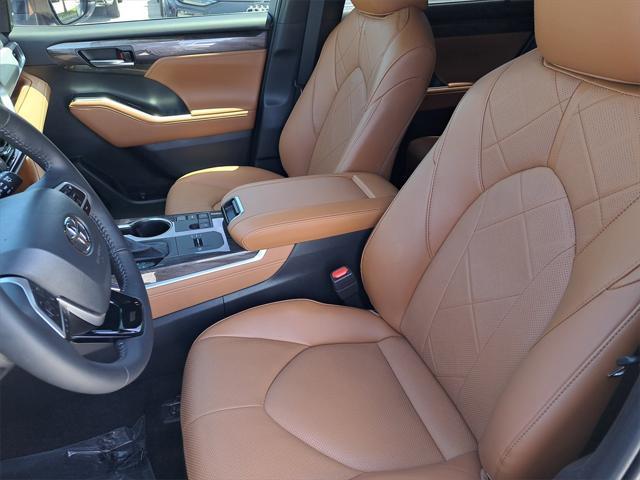 used 2024 Toyota Highlander car, priced at $47,875