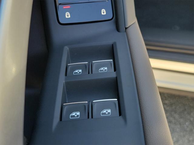 new 2025 Audi Q5 car, priced at $60,975
