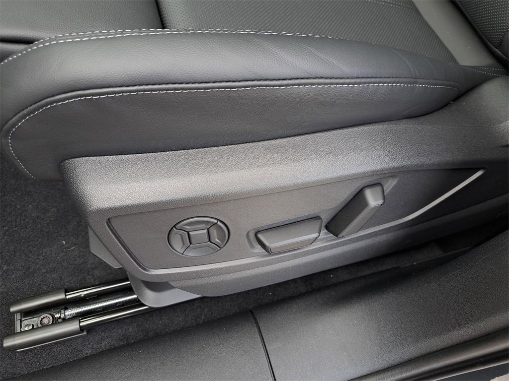 new 2025 Audi Q5 car, priced at $60,950