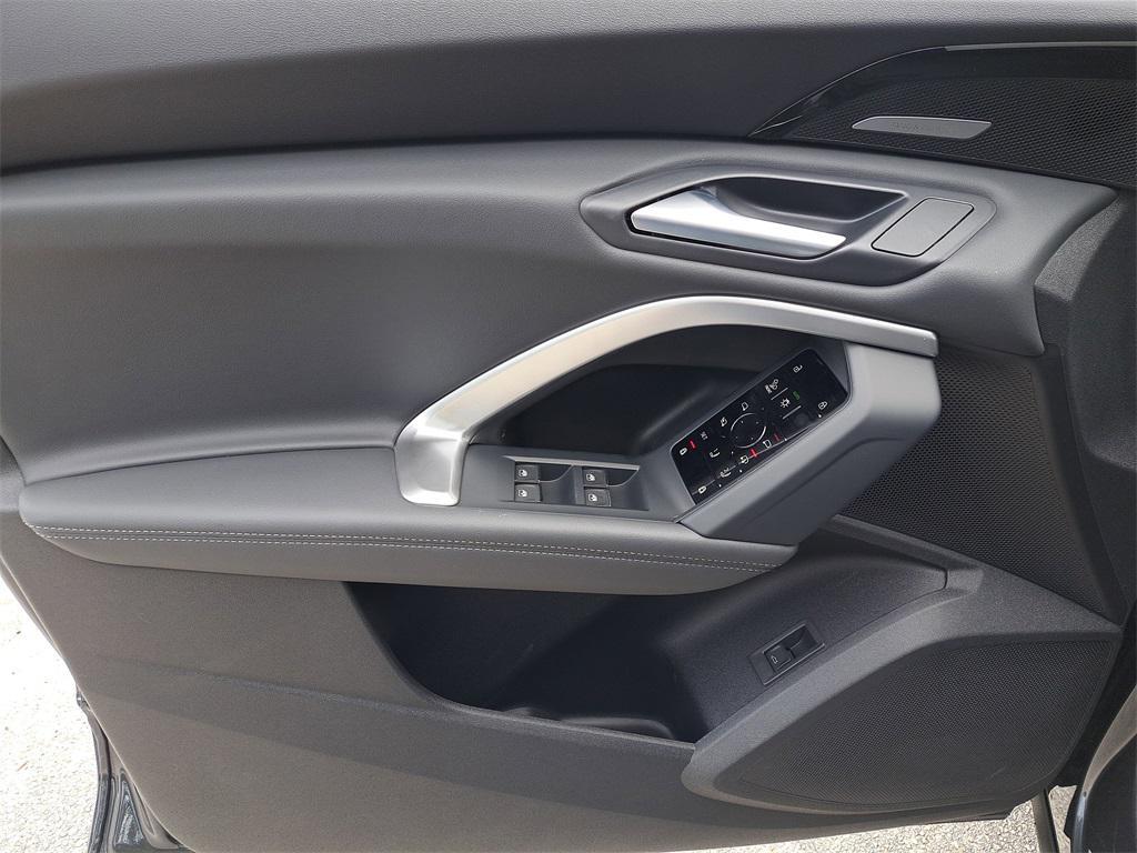 new 2025 Audi Q5 car, priced at $60,950