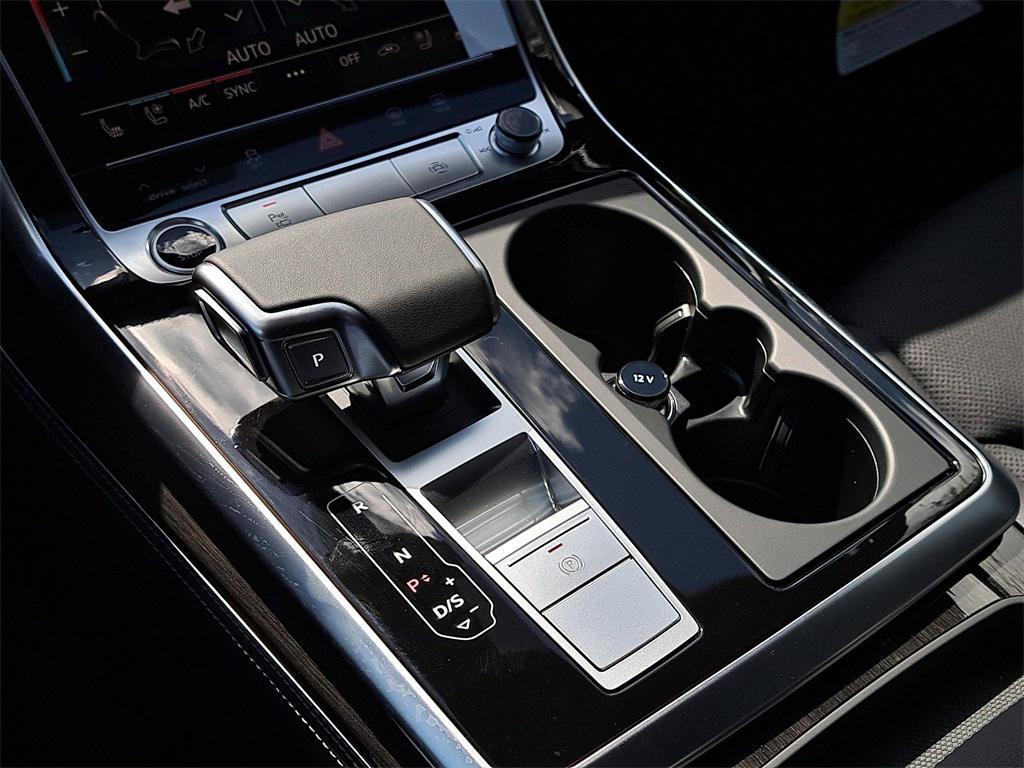new 2026 Audi Q7 car, priced at $78,295