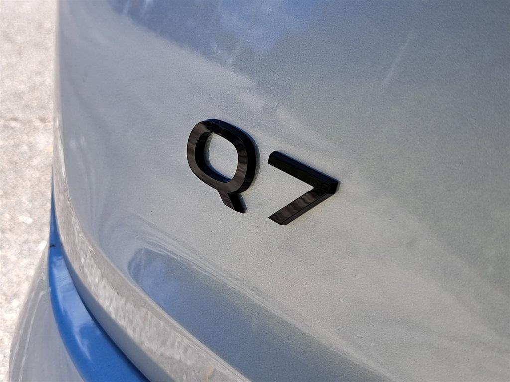 new 2026 Audi Q7 car, priced at $78,295