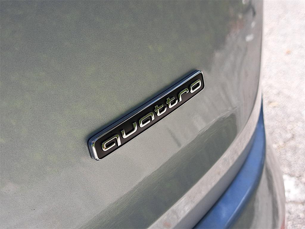 new 2026 Audi Q7 car, priced at $78,295