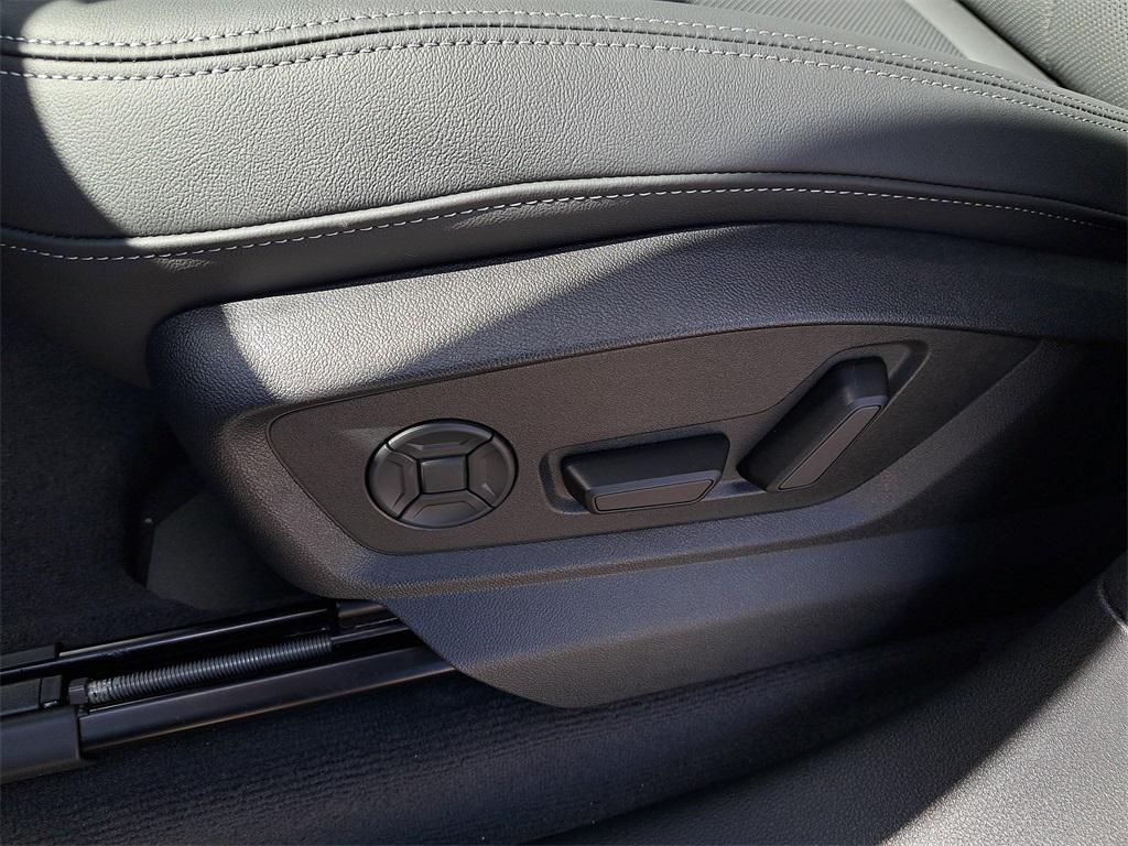 new 2026 Audi Q7 car, priced at $78,295