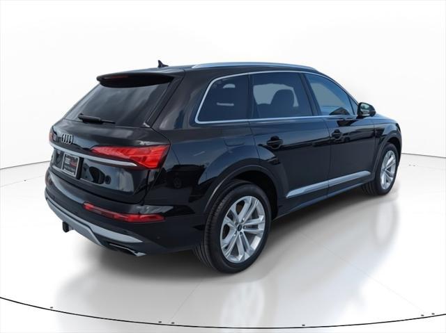 new 2025 Audi Q7 car, priced at $73,655