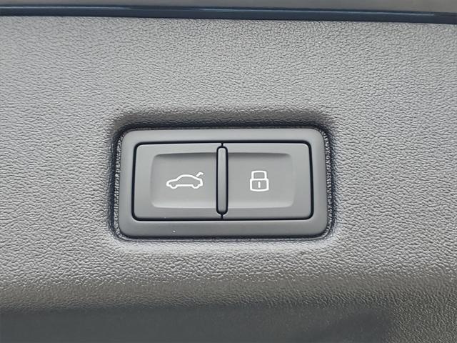 new 2025 Audi Q5 car, priced at $61,300