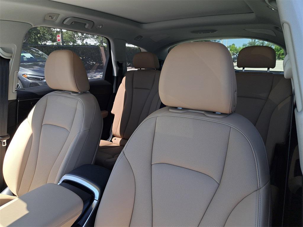 new 2025 Audi Q7 car, priced at $73,080