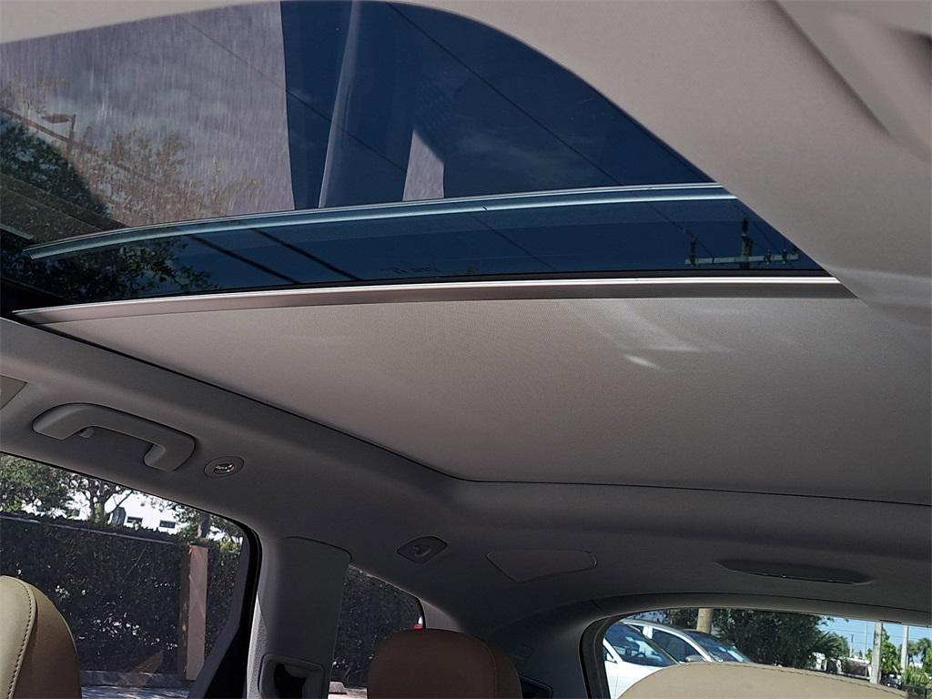 new 2025 Audi Q7 car, priced at $73,080
