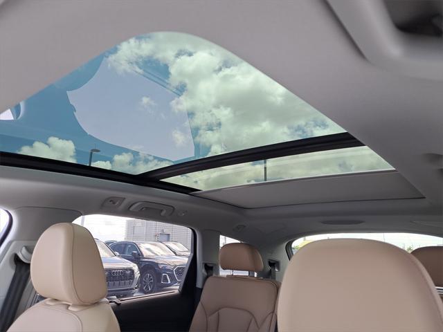 new 2025 Audi Q7 car, priced at $78,250